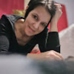 Meet your Posher, Holly